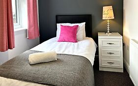 Cosy And Convenient Cottage